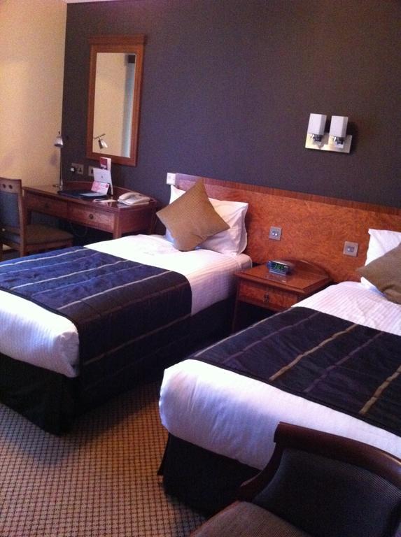 The Royal Chace Hotel Enfield Luaran gambar