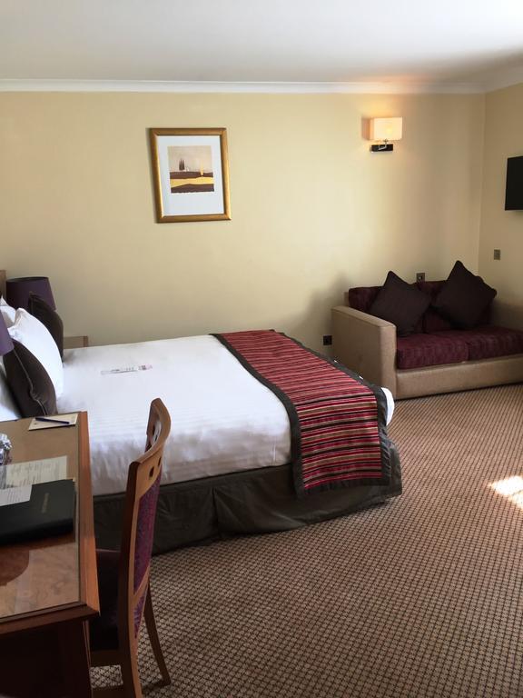 The Royal Chace Hotel Enfield Luaran gambar