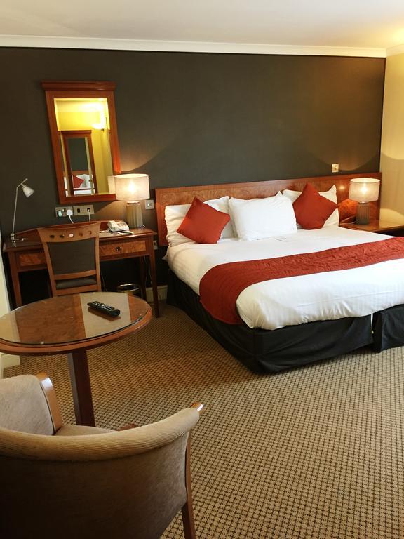 The Royal Chace Hotel Enfield Luaran gambar