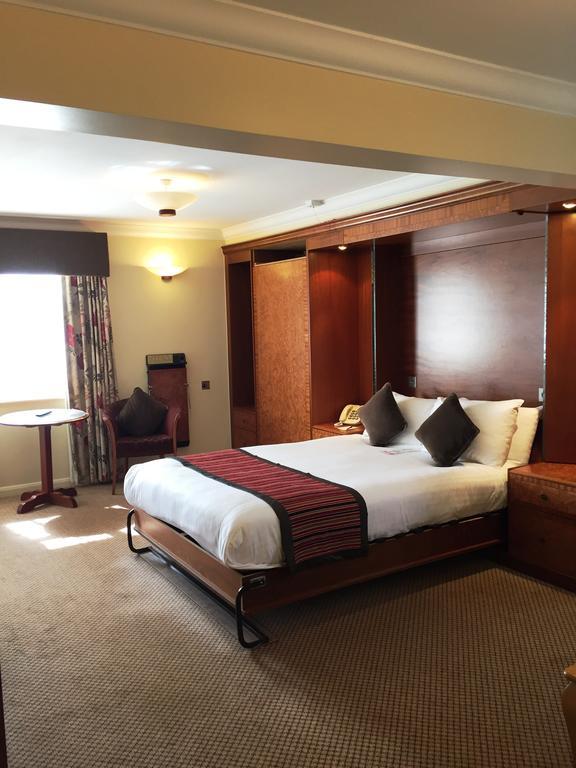The Royal Chace Hotel Enfield Luaran gambar