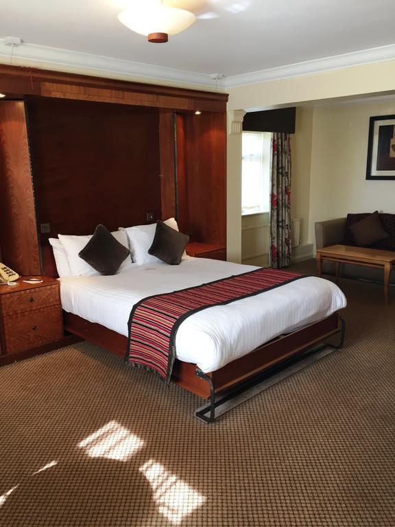 The Royal Chace Hotel Enfield Luaran gambar