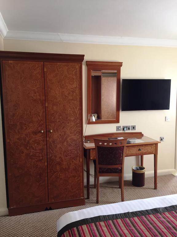 The Royal Chace Hotel Enfield Luaran gambar