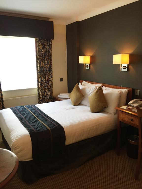 The Royal Chace Hotel Enfield Luaran gambar