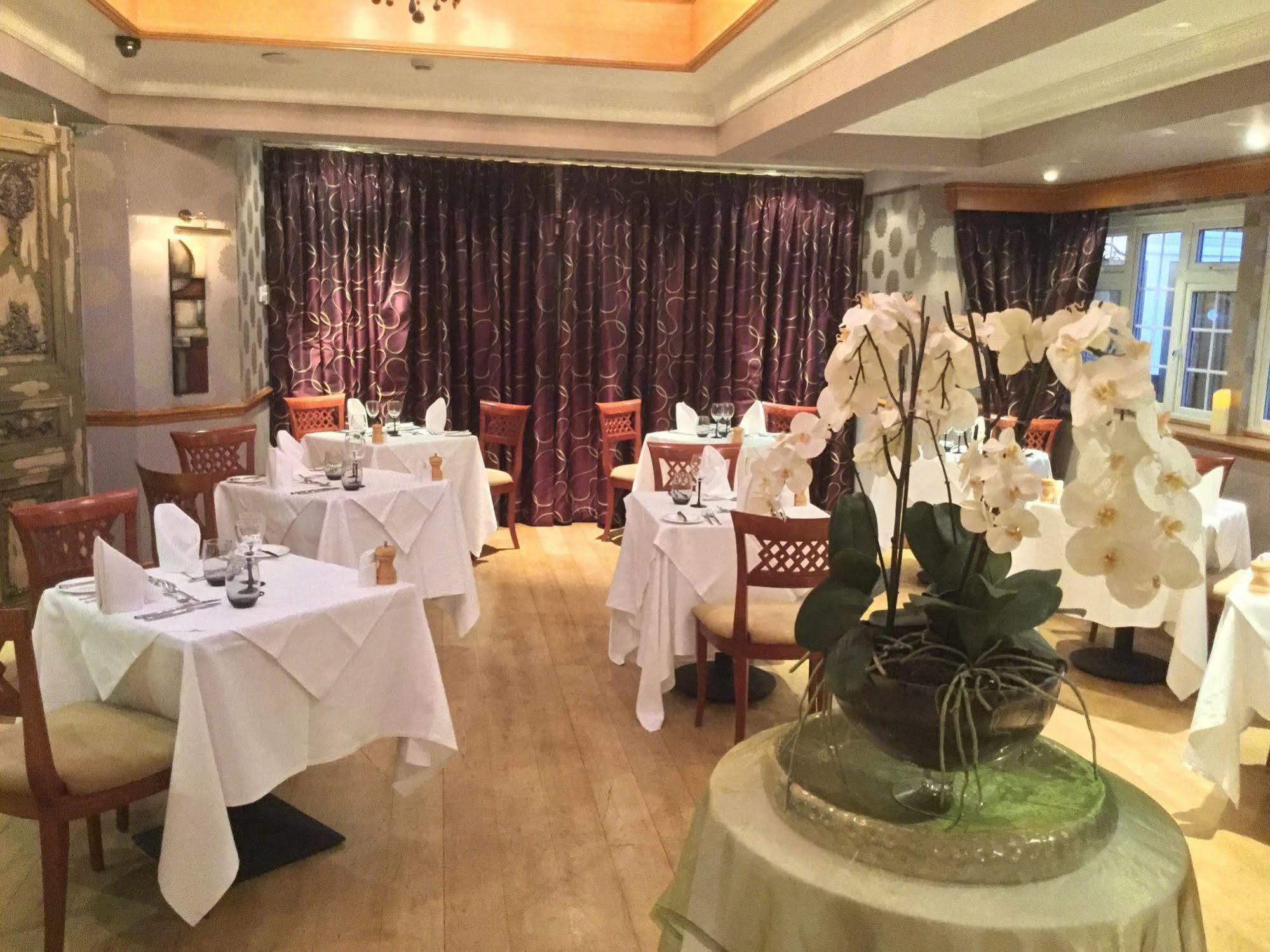 The Royal Chace Hotel Enfield Luaran gambar