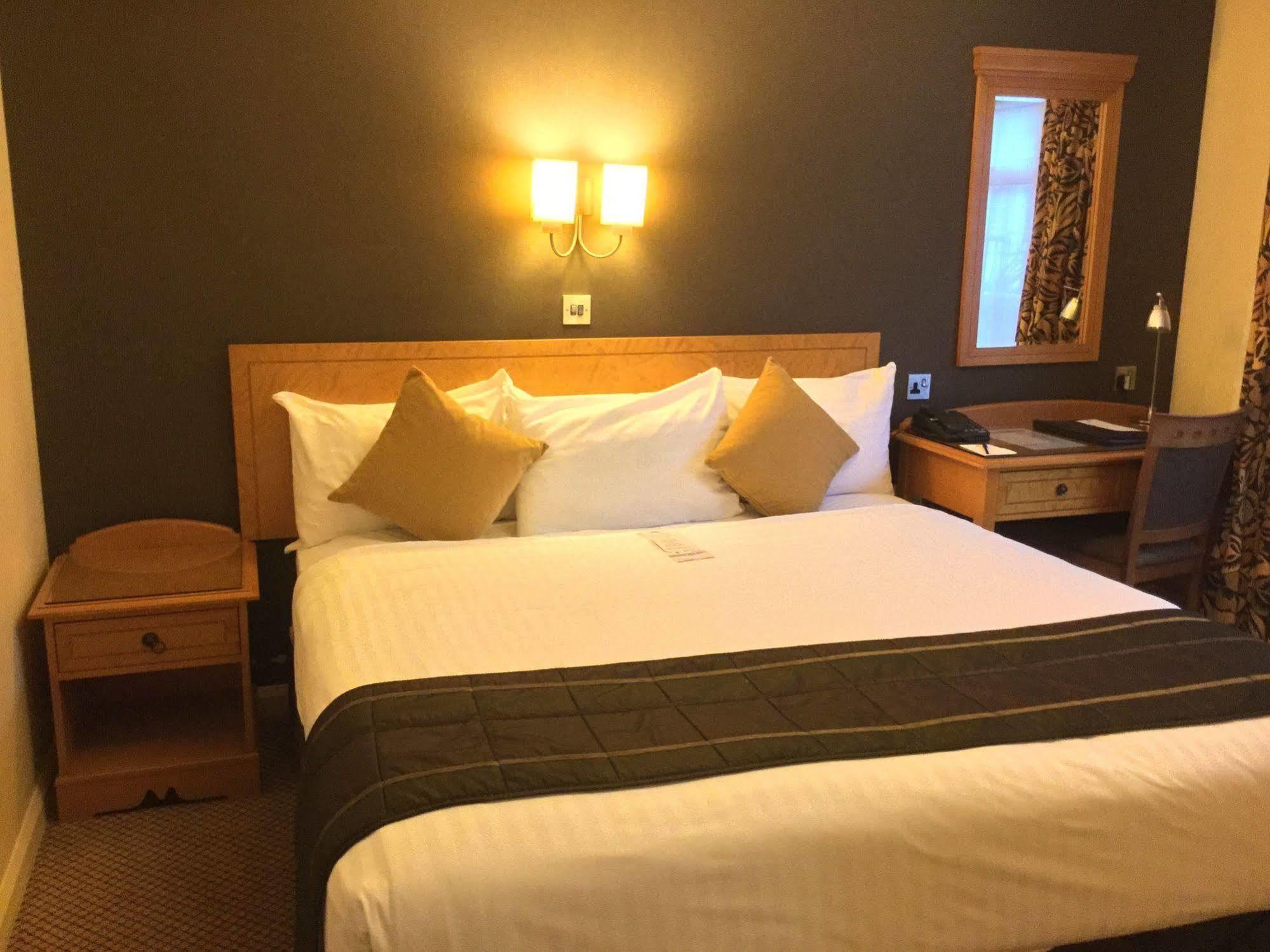 The Royal Chace Hotel Enfield Luaran gambar